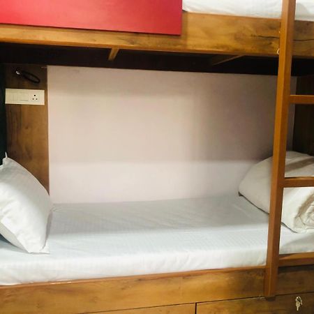 Everest Stays Rooms And Dormitory Bombay Eksteriør billede