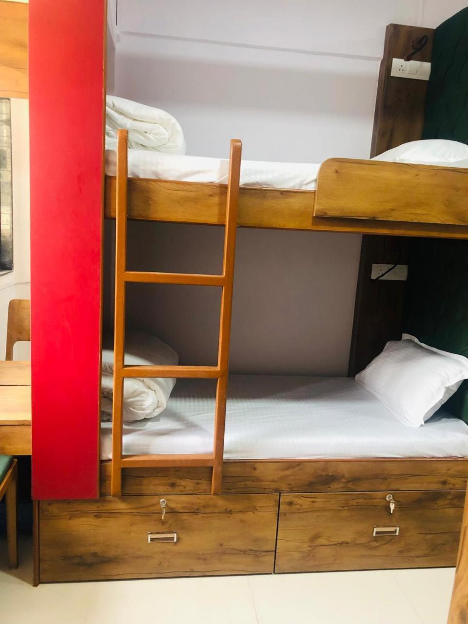 Everest Stays Rooms And Dormitory Bombay Eksteriør billede