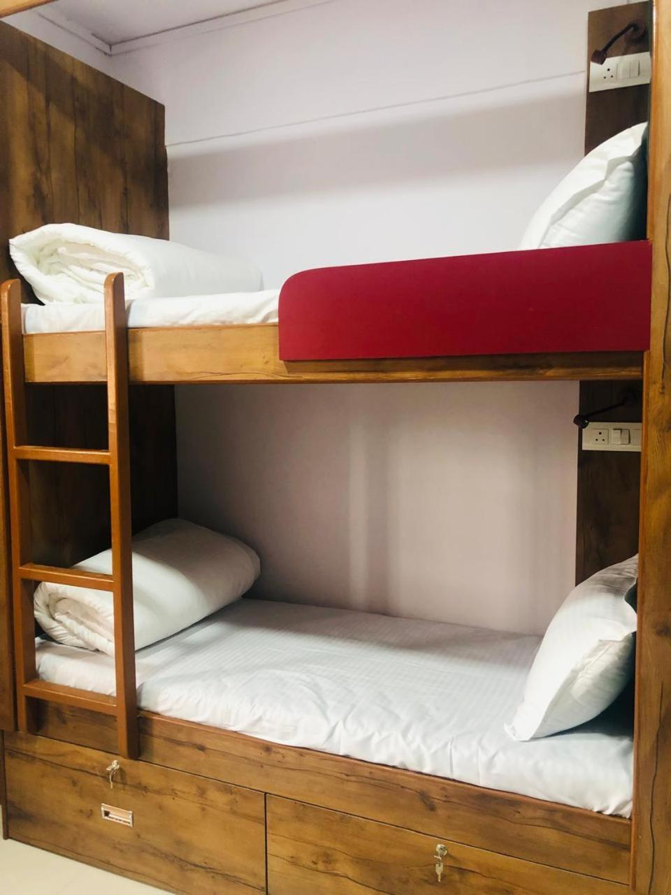 Everest Stays Rooms And Dormitory Bombay Eksteriør billede